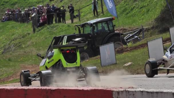 Autó Buggy Verseny Kavicsos Pályán Harcol Első Helyen Részt Vesz — Stock videók