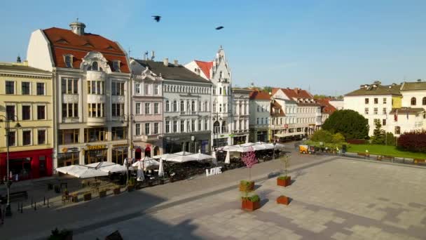 Letecký Pohled Prázdné Staré Náměstí Bydgoszcz Slunečného Dne Modré Oblohy — Stock video