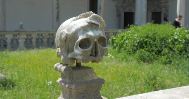 Napoli Talya Certosa San Martino Nun Avlusundaki Kafatası Martin Charterhouse — Stok video