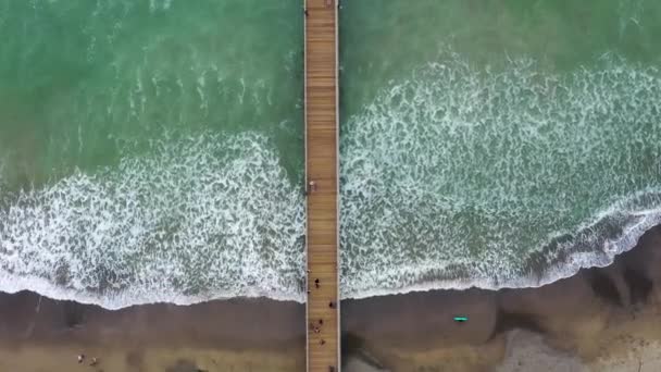Vogels Oog Uitzicht Drone Schot Van Een Californian Steiger Uit — Stockvideo