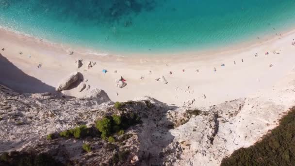 White Cliffs Porto Katsiki Beach Lefkada Island Grécia Overhead Shot — Vídeo de Stock