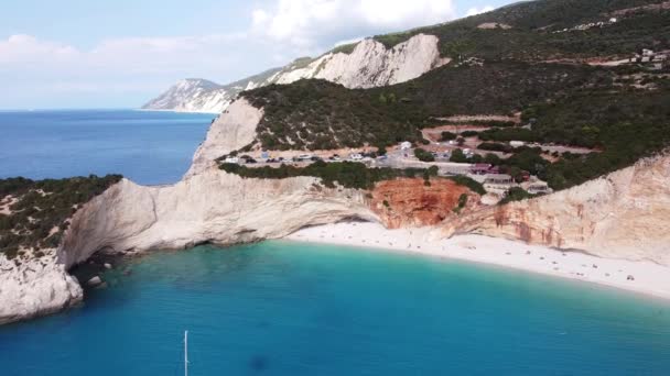 Porto Katsiki Beach Luxury Boats Lefkada Island Greece Aerial Reversing — 비디오