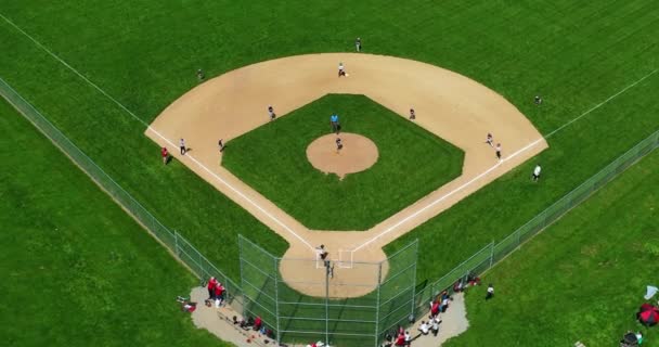 Rotazione Aerea Vista Dall Alto Verso Basso Della Partita Baseball — Video Stock