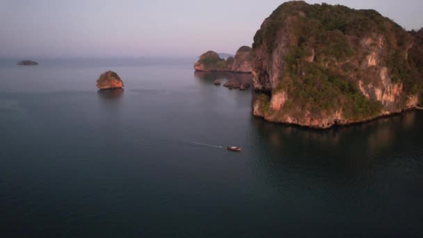 Andaman Denizi Ndeki Krabi Tayland Güzel Kireçtaşı Dağları Etrafındaki Krabi — Stok video