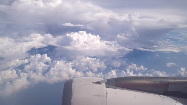 Airplane Flying Clouds View Engine Passenger Window — Vídeo de stock