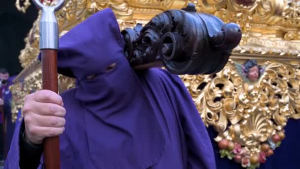 Penitent Carries Image Jesus Christ Holy Week Celebrations Cadiz Spain — Vídeos de Stock