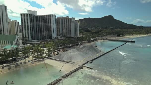Flygfoto Över Sand Restaureringsprojekt Waikiki Stranden Framåt Spår — Stockvideo