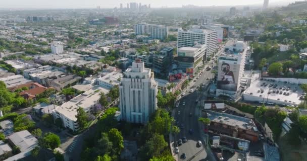 Strzał Powietrza Nad Sunset Strip Drone Nad Słynną Ruchliwą Ulicą — Wideo stockowe