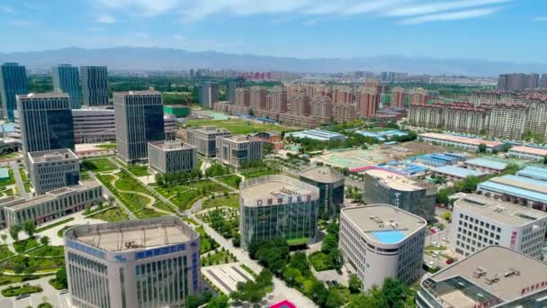 Çin Ningxia Eyaletinde Yaz Boyunca Gökdelen Binaları Olan Yinchuan Şehrinin — Stok video