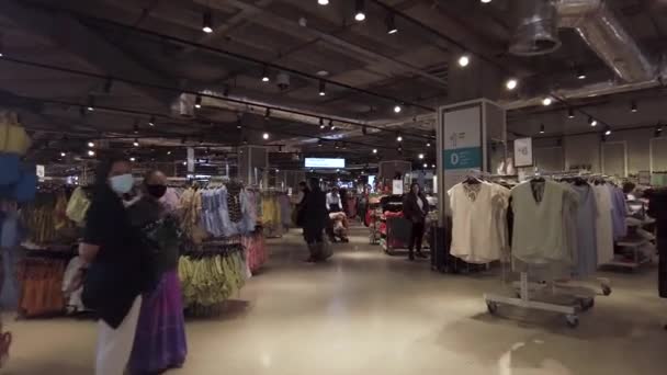 Pov Walking Primark Fashion Retail Store Shoppers Harrow May 2022 — стоковое видео