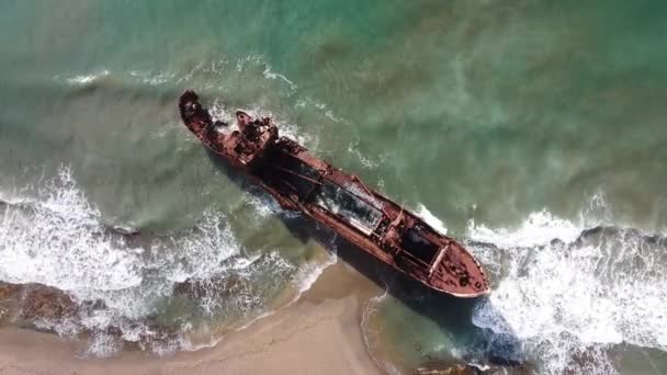 Naufrage Dimitrios Valtaki Beach Péloponnèse Grèce Aérien Overhead Ascendant — Video