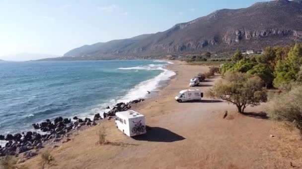 Motorhomes Campers Spot Beach Peloponnese Greece Aerial — стоковое видео