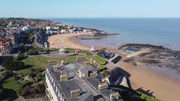 Victoria Gardens Broadstairs Kent Kuststad Och Strand Drönare Antenn Bilder — Stockvideo