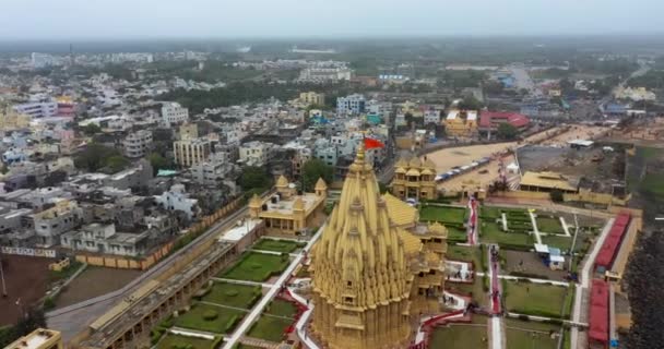 Aerial Rotating Drone Shot Somnath Temple City Temple Lord Shiva — Vídeos de Stock
