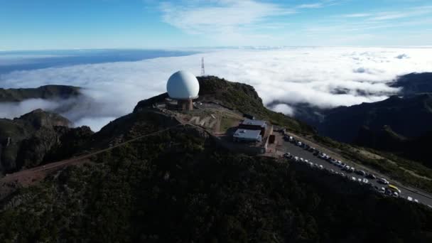 Circulaire Opname Van Het Radarweerstation Bij Pico Arieiro Funchal Madeira — Stockvideo