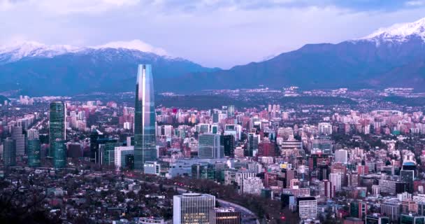 Timelapse Del Skyline Santiago Chile Con Transición Día Noche Montañas — Vídeos de Stock