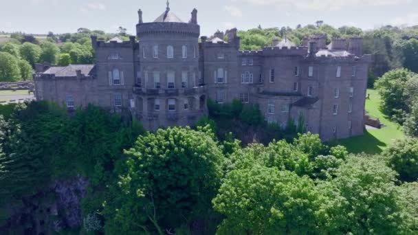 Ascending Tilting Establishing Shot Culzean Castle Κοντά Στο Firth Clyde — Αρχείο Βίντεο