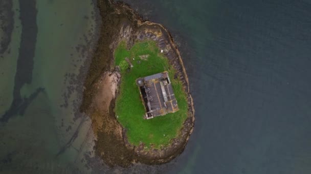 Αεροφωτογραφία Περιστρεφόμενης Όψης Του Castle Stalker Στη Σκωτία Κάστρο Stalker — Αρχείο Βίντεο