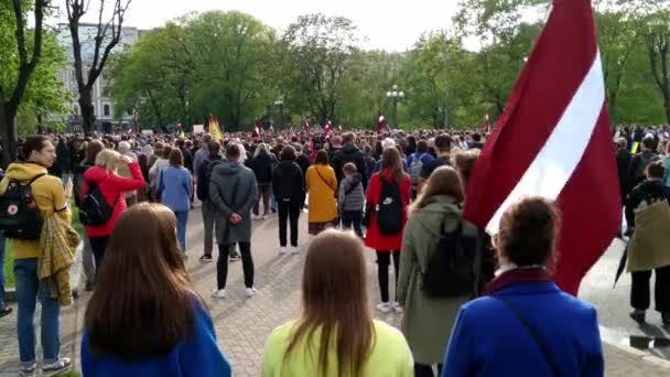 Marche Pour Débarrasser Héritage Soviétique Riga Lettonie Monument Aux Libérateurs — Video
