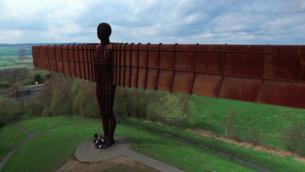 Antony Gormley Nin Kuzeyin Meleğinin Yakınları Adlı Eseri Gateshead Ngiltere — Stok video