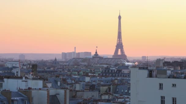 Wide View Time Lapse Rooftops Buildings Paris France Eiffel Tower — Stockvideo