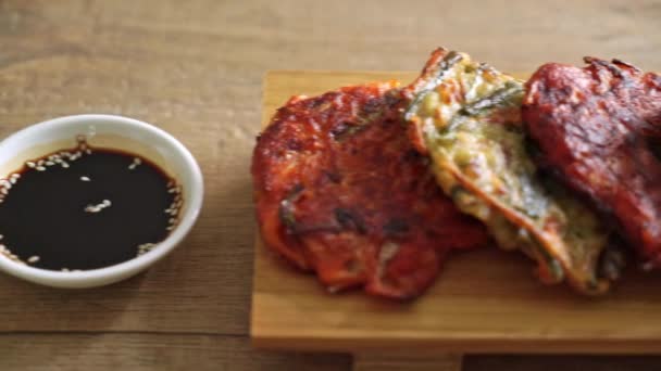 Pajeon Lub Koreański Naleśnik Koreański Naleśnik Kimchi Lub Kimchijeon Koreański — Wideo stockowe