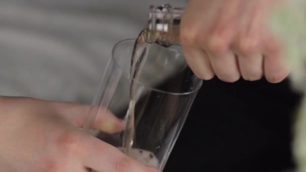 Person Hands Pouring Beer Glass Cup Static Close — Stok video