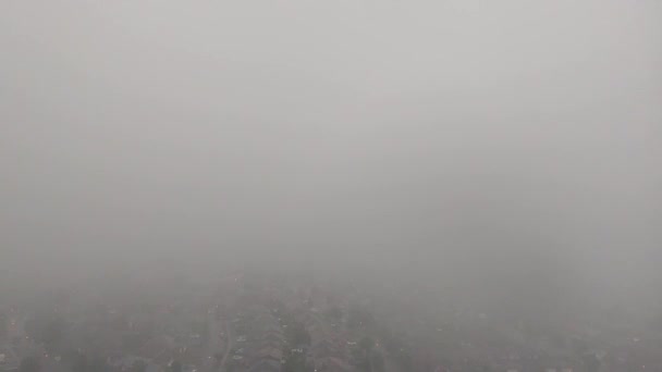 Alto Ângulo Lapso Tempo Chuva Pesada Despeje Sobre Cidade Suburban — Vídeo de Stock