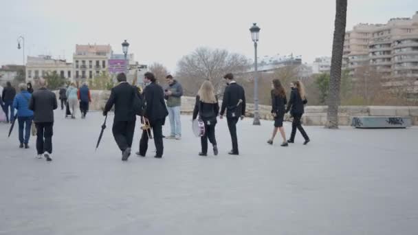 Músicos Callejeros Con Gran Actuación Calle Peatonal Del Centro Una — Vídeos de Stock