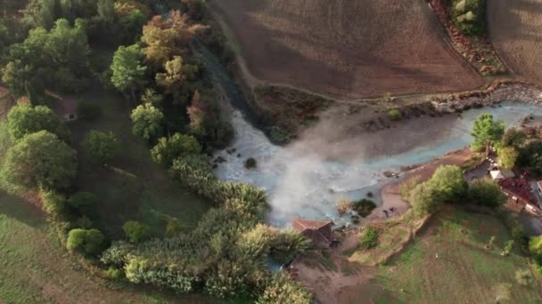 Berühmte Geothermische Quelle Saturnia Italien Bei Sonnenaufgang Dampfaufgang Antenne — Stockvideo