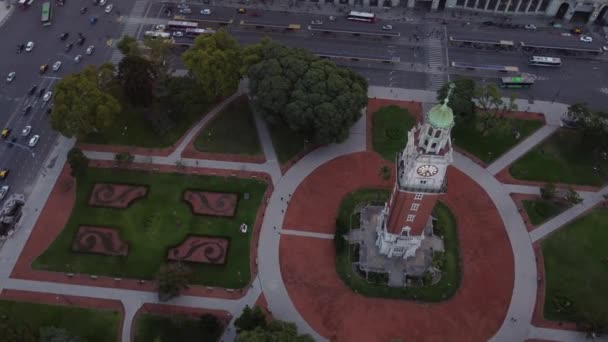 Vista Aérea 360 Grados Torre Del Reloj Frente Estación Del — Vídeos de Stock