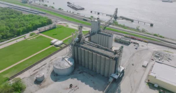 Aerial Shot Louis Factory Mississippi Riverfront Macarthur Bridge — Stock Video