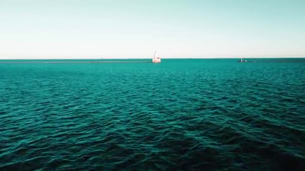 Onthullende Vuurtoren Het Meer Michigan — Stockvideo