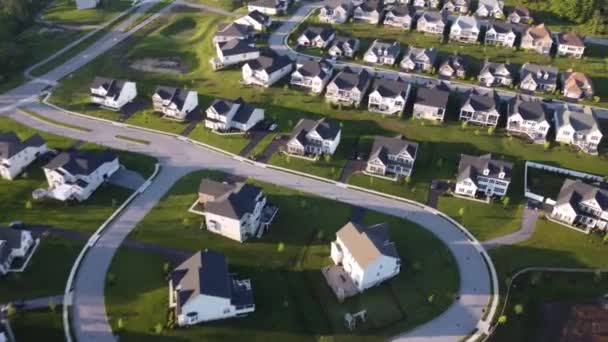 Volando Sobre Casas Suburbanas — Vídeo de stock