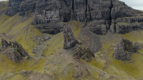 Літаючи Назад Старого Міста Сторр Острів Скай Шотландія — стокове відео