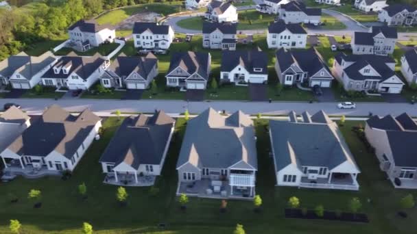 Volando Sobre Casas Suburbanas — Vídeo de stock