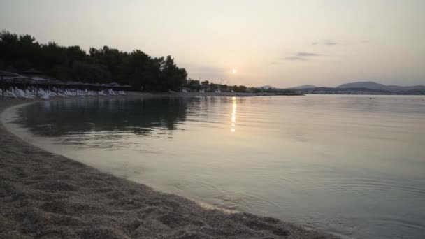 Idílica Puesta Del Sol Sobre Playa Mar Adriático Sibenik Croacia — Vídeo de stock