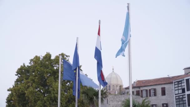 Banderas Ciudad Sibenik Croatas Nacionales Unión Europea Ondeando Sobre Los — Vídeo de stock