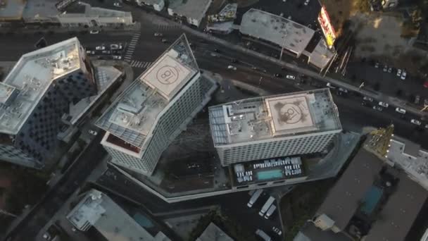 Vista Aérea Arriba Hacia Abajo Edificios West Hollywood Tráfico Sunset — Vídeos de Stock