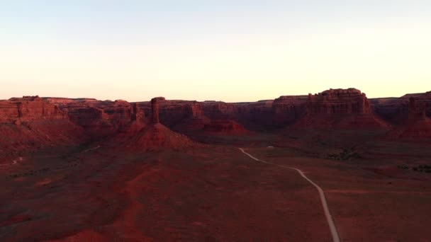 Viagem Rodoviária Pelo Sudoeste Dos Eua Vale Dos Deuses Utah — Vídeo de Stock