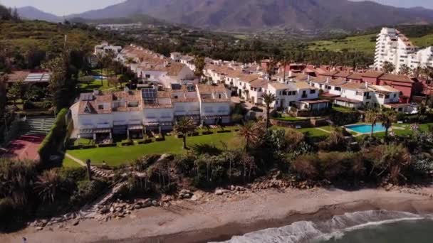 Vistas Panorámicas Casas Vacaciones Apartamentos Con Paneles Solares Costa Del — Vídeos de Stock