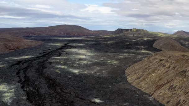 Vulcão Geldingadalir Islândia Mostrando Drone Cinematográfico Disparado Sobre Campo Lava — Vídeo de Stock