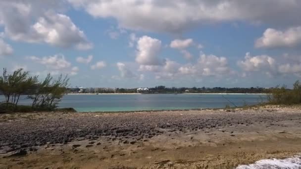 Veduta Aerea Una Spiaggia Acqua Turchese Verso Costa Nassau Bahamas — Video Stock