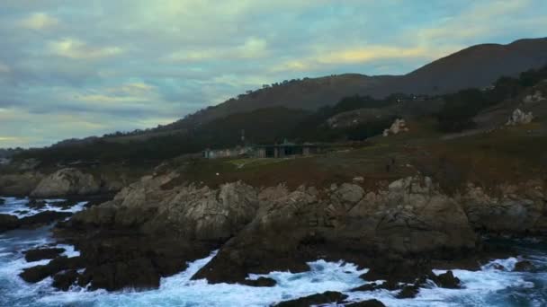 Drone Shot Pacific Coast Cliffs Big Sur Carmel Highlands California — Vídeo de stock