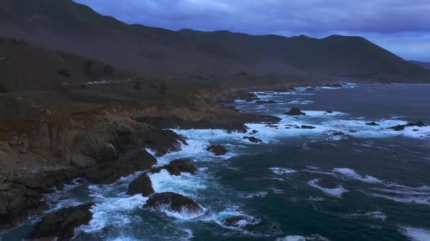 Drone Shot Pacific Coast Cliffs Big Sur Carmel Highlands California — Video