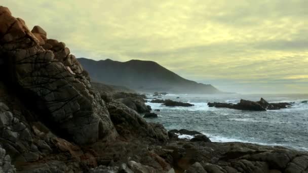 Drone Shot Van Pacific Coast Cliffs Big Sur Carmel Highlands — Stockvideo