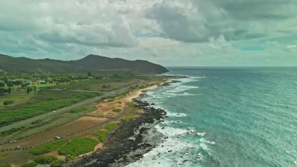 Veduta Aerea Della Spiaggia Sabbia Oahu Con Nuvole Cielo Blu — Video Stock