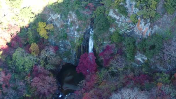 Salida Del Sol Sobre Cascada Minoo Pan Aéreo Sobre Otoño — Vídeo de stock