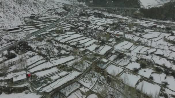 Kışın Tüm Şehir Buzla Kaplanır Bir Drone Içinde Kameraya Alınır — Stok video