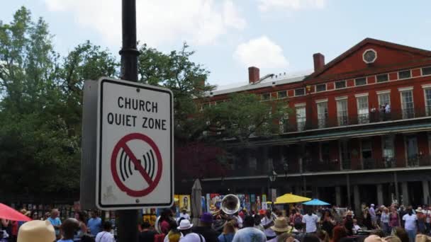 Kirche Ruhige Zone Straßenmusiker New Orleans — Stockvideo